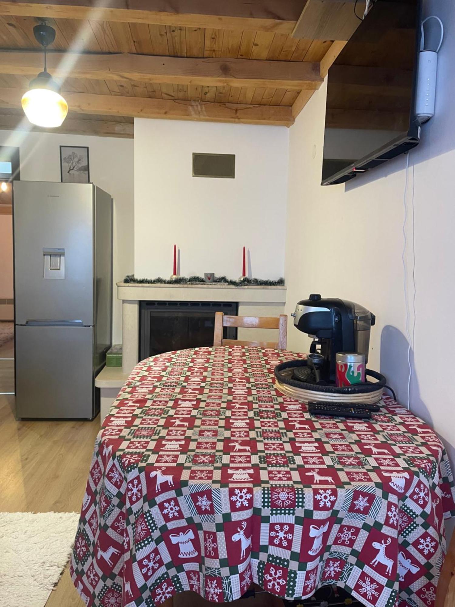 Stoykite Escape House Apartment ภายนอก รูปภาพ